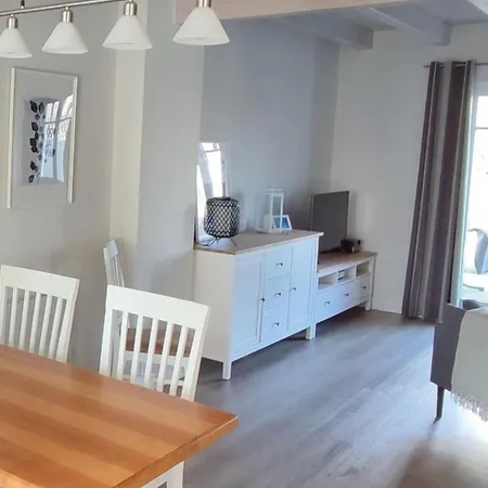 Haus-usedom-2b * Nienhagen (Mecklenburg-Vorpommern)